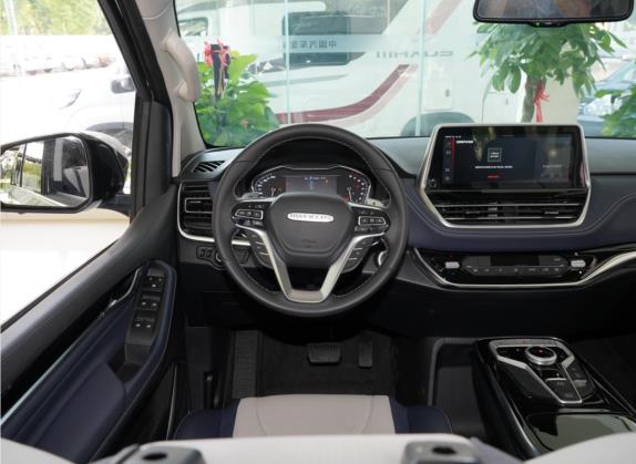 上汽大通MAXUS G20房车 2021款 改款 2.0T 旅行家自行式B型房车时光版 中控类   驾驶位