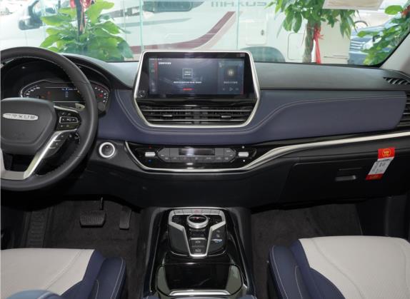上汽大通MAXUS G20房车 2021款 改款 2.0T 旅行家自行式B型房车时光版 中控类   中控台