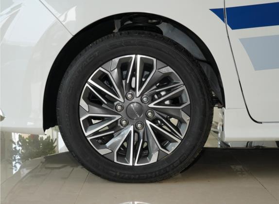 上汽大通MAXUS G20房车 2021款 改款 2.0T 旅行家自行式B型房车时光版 其他细节类   前轮