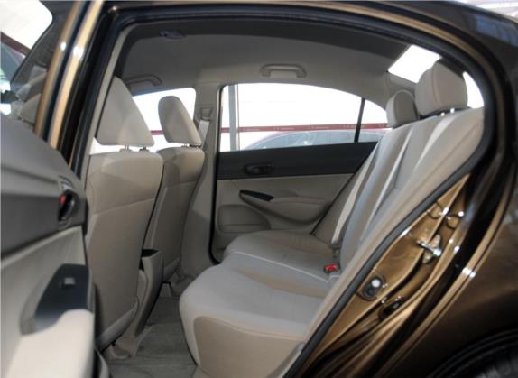 思铭 2015款 1.8L 自动舒适版 车厢座椅   后排空间