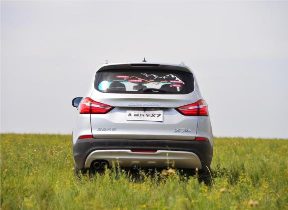 SWM斯威X7 2016款 1.8L 手动尊贵型 7座 外观   正后