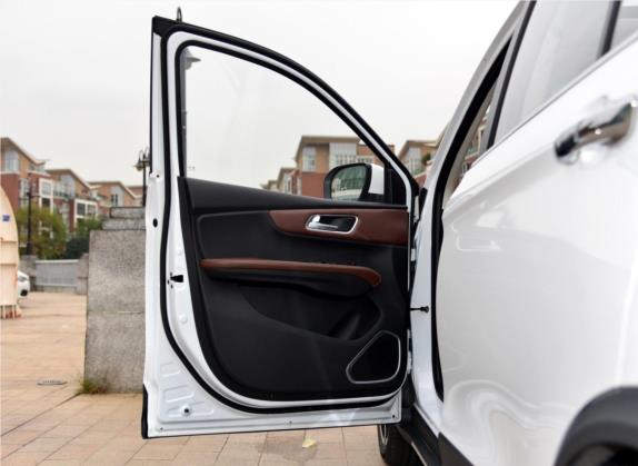 SWM斯威X7 2016款 1.5T 手动尊贵型 7座 车厢座椅   前门板