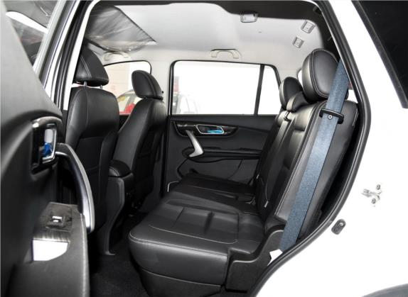 SWM斯威X7 2017款 1.5T 手动豪华型 5座 车厢座椅   后排空间