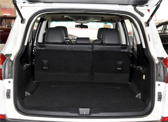 SWM斯威X7 2017款 1.5T 手动豪华型 5座 车厢座椅   后备厢