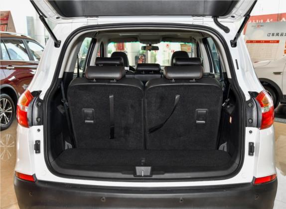 SWM斯威X7 2018款 1.8L 手动豪华互联版 7座 车厢座椅   后备厢