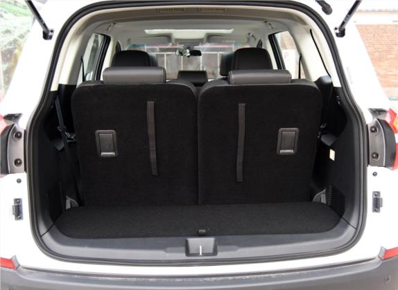 SWM斯威X7 2018款 1.8L 手动舒适型 7座 车厢座椅   后备厢