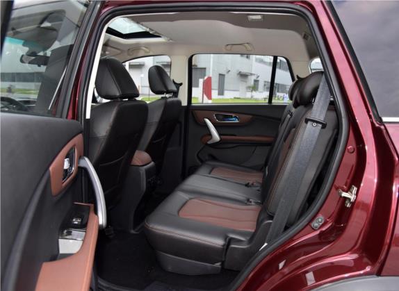 SWM斯威X7 2018款 改款 1.5T 手动豪华互联版 7座 车厢座椅   后排空间