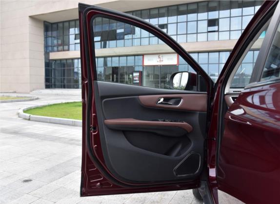 SWM斯威X7 2018款 改款 1.5T 手动豪华互联版 7座 车厢座椅   前门板
