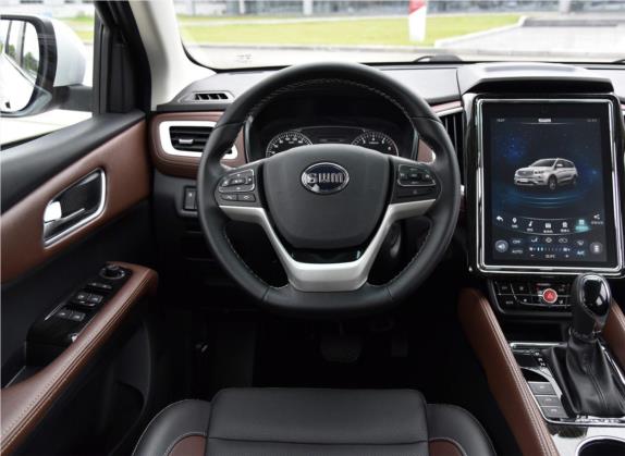 SWM斯威X7 2018款 1.5T 自动智享型 7座 中控类   驾驶位