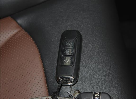 SWM斯威X7 2020款 2.0L 手动精英版 7座 其他细节类   钥匙