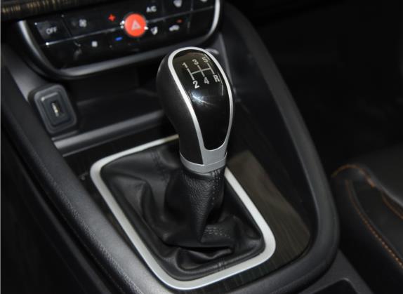 SWM斯威X7 2020款 2.0L 手动精英版 7座 中控类   挡把