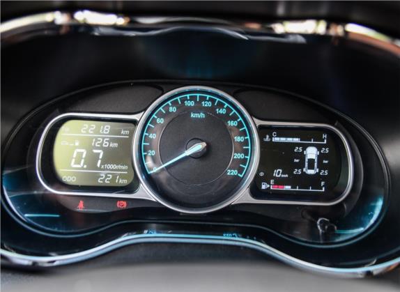 SWM斯威X3 2017款 1.5T 手动酷尚型 中控类   仪表盘