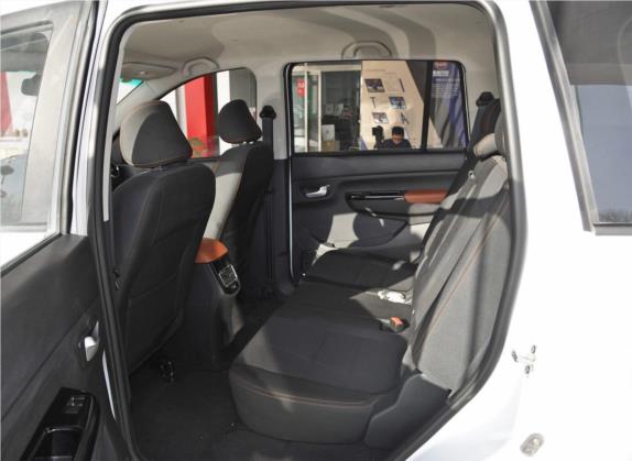 SWM斯威X3 2018款 1.5L 手动超值型 车厢座椅   后排空间