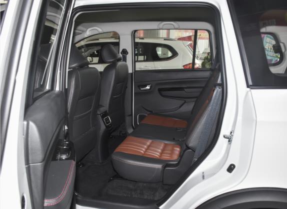SWM斯威X3 2022款 1.5L 手动舒适型 车厢座椅   后排空间