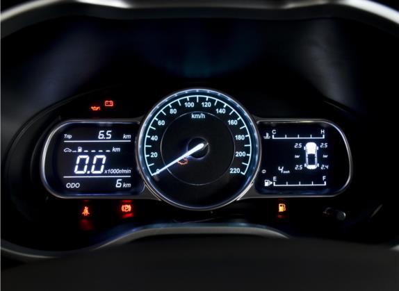 SWM斯威X3 2022款 1.5L 手动舒适型 中控类   仪表盘