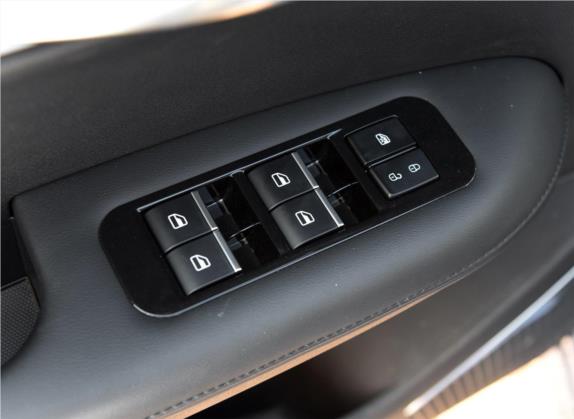 SWM斯威G01 2018款 1.5T 手动智UP 车厢座椅   门窗控制