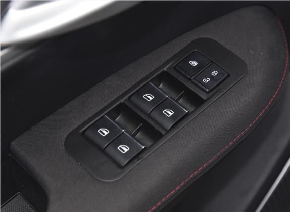 SWM斯威G01 2019款 1.5T 手动享UP 国V 车厢座椅   门窗控制
