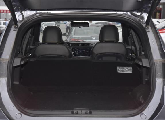 SWM斯威G01 2019款 F版 1.5T 自动钻粉版 国V 车厢座椅   后备厢