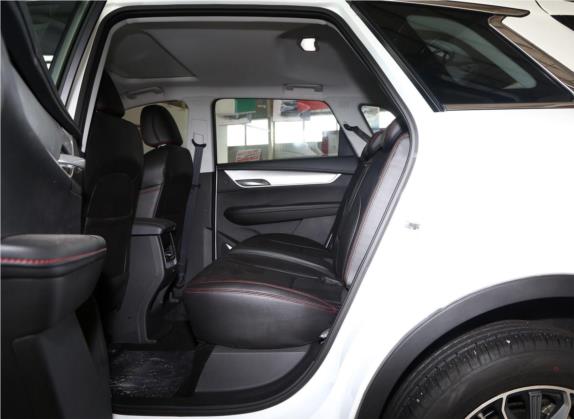 SWM斯威G01 2019款 1.5T 手动优UP 国VI 车厢座椅   后排空间