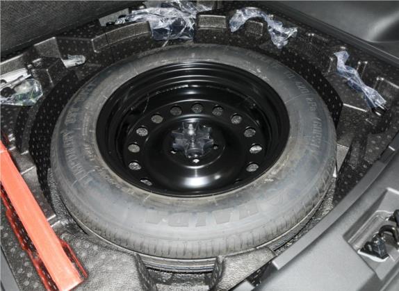 SWM斯威G01 2019款 F版 1.5T 自动银粉版 国VI 其他细节类   备胎