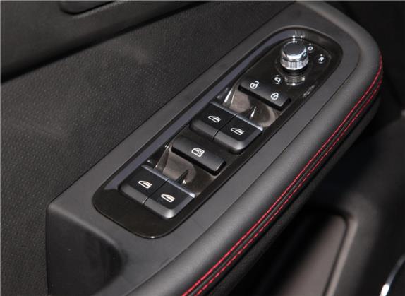 SWM斯威G05 2019款 2.0L 手动豪华型 车厢座椅   门窗控制