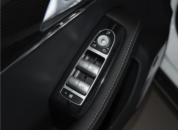 赛力斯SF5 2020款 两驱高性能运动版 车厢座椅   门窗控制
