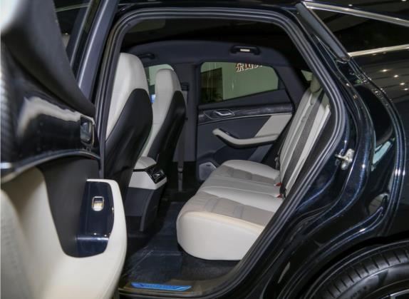 赛力斯SF5 2020款 改款 四驱高性能版 车厢座椅   后排空间