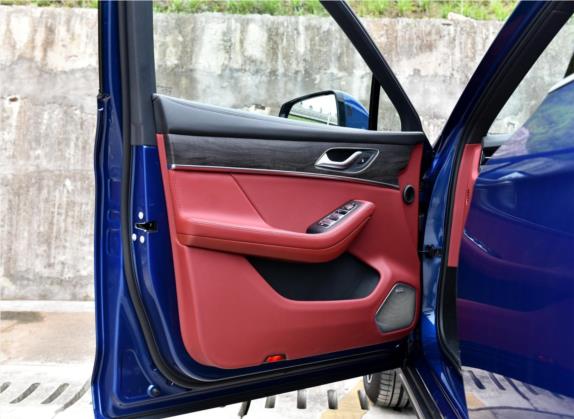 赛力斯SF5 2021款 华为智选四驱版 车厢座椅   前门板