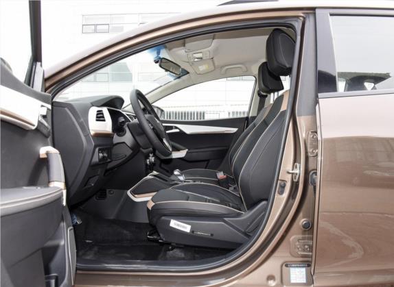 思皓E20X 2020款 心声版 车厢座椅   前排空间
