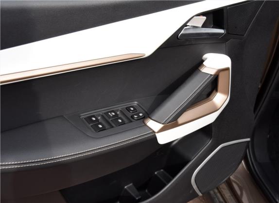 思皓E20X 2020款 心声版 车厢座椅   门窗控制