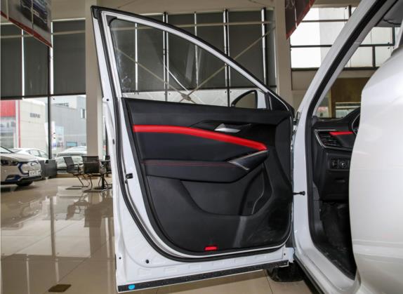 思皓X8 2021款 300T DCT豪华智联版 5座 车厢座椅   前门板
