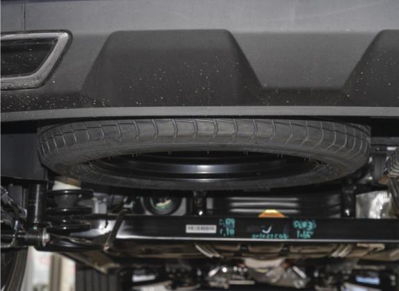 思皓X8 2021款 300T DCT尊贵智联版 6座 其他细节类   备胎