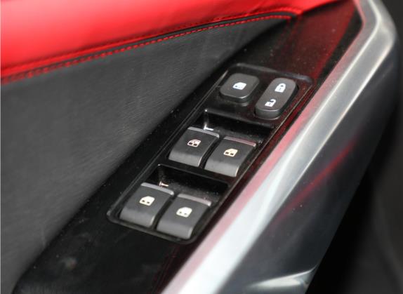 思皓X8 2021款 300T 手动领先智联版 6座 车厢座椅   门窗控制