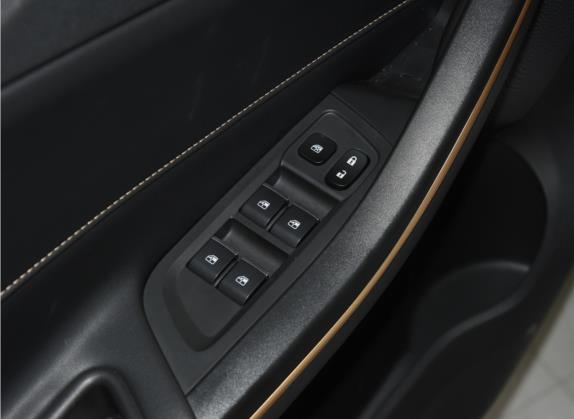 思皓E40X 2021款 金甲版Pro 车厢座椅   门窗控制