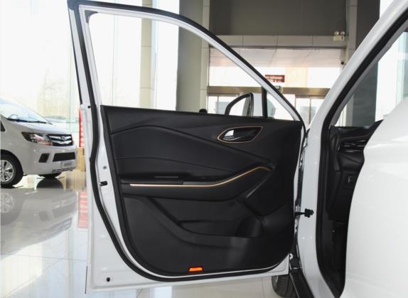 思皓E40X 2021款 金甲版 车厢座椅   前门板