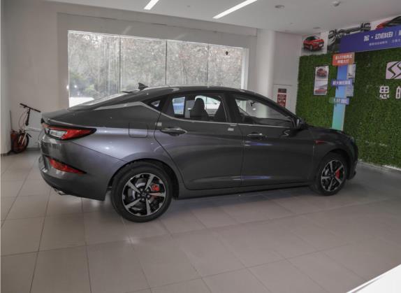 思皓A5 2021款 1.5T 手动豪华型 外观   正侧