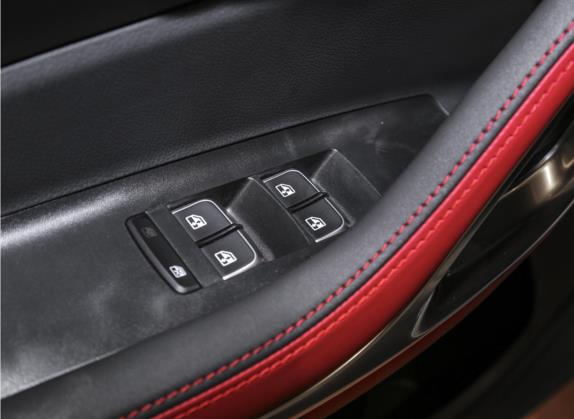 思皓X7 2021款 1.5T 尊贵型 车厢座椅   门窗控制