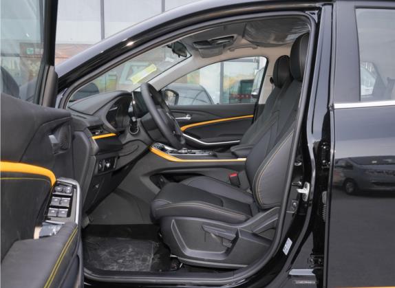 思皓X6 2022款 1.5T DCT智驾版 车厢座椅   前排空间