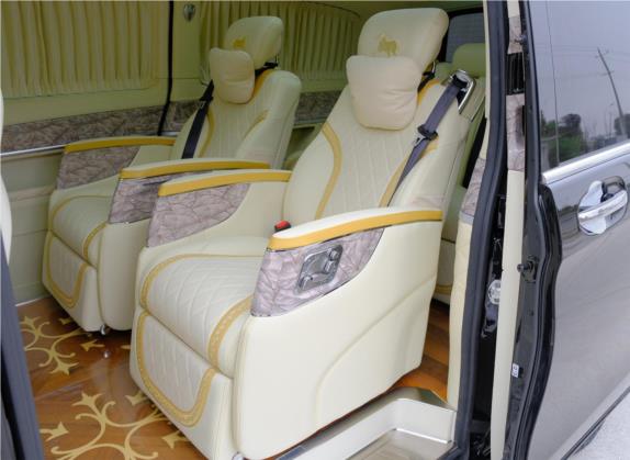 上喆V-Class 2021款 V260L 铂金马版 车厢座椅   后排空间