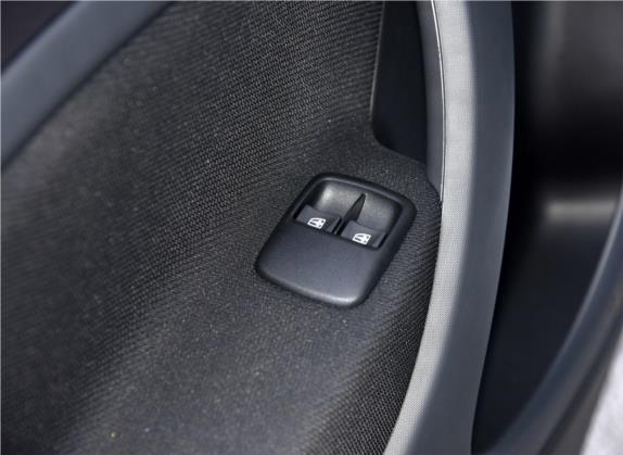 smart forfour 2016款 1.0L 52千瓦激情版 车厢座椅   门窗控制