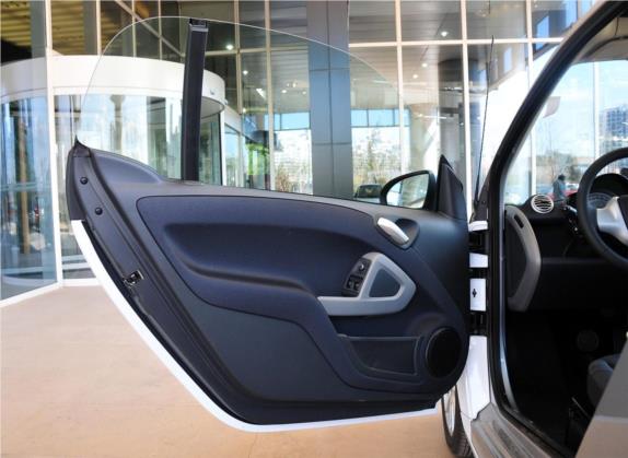 smart fortwo 2011款 1.0 MHD 硬顶激情版 车厢座椅   前门板