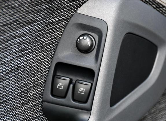 smart fortwo 2012款 1.0T 流光灰特别版 车厢座椅   门窗控制