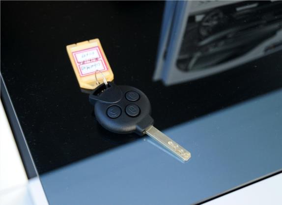 smart fortwo 2012款 1.0 MHD 硬顶烈焰特别版 其他细节类   钥匙
