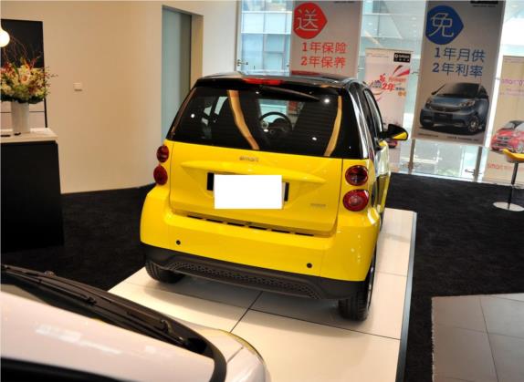 smart fortwo 2013款 1.0 MHD 新年特别版 外观   正后