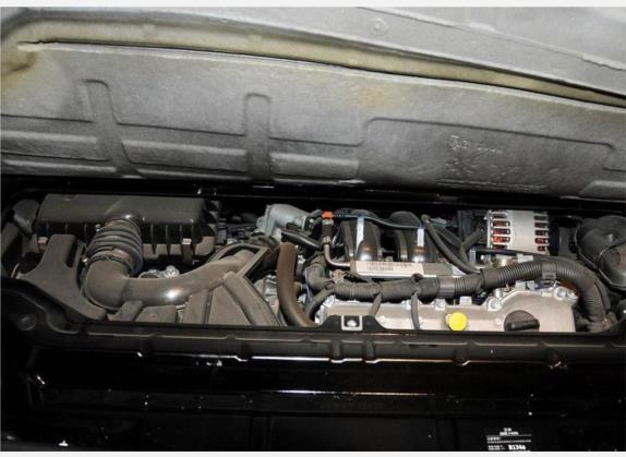smart fortwo 2013款 1.0 MHD 敞篷城市游侠特别版 其他细节类   发动机舱