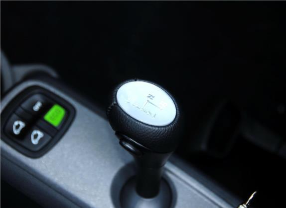 smart fortwo 2013款 1.0 MHD 敞篷城市游侠特别版 中控类   挡把
