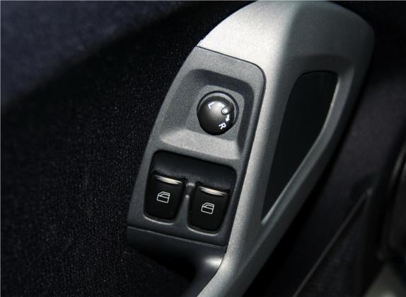 smart fortwo 2014款 1.0 MHD 硬顶城市光波激情版 车厢座椅   门窗控制