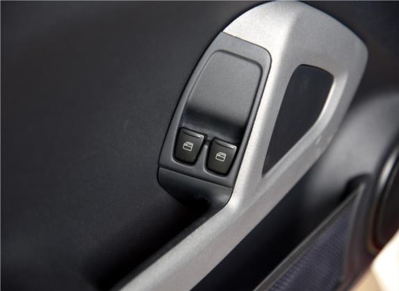 smart fortwo 2015款 1.0 MHD  舒适畅游版 车厢座椅   门窗控制