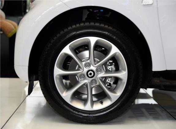 smart fortwo 2015款 1.0L 52千瓦硬顶灵动版 其他细节类   前轮