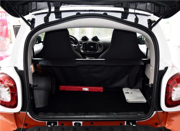 smart fortwo 2017款 1.0L 52千瓦新声特别版 国V 车厢座椅   后备厢